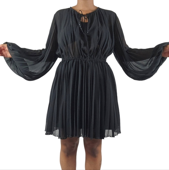 Zara Pleated Bell Sleeve Bloggers Fave Mini Dress - Picture 3 of 16